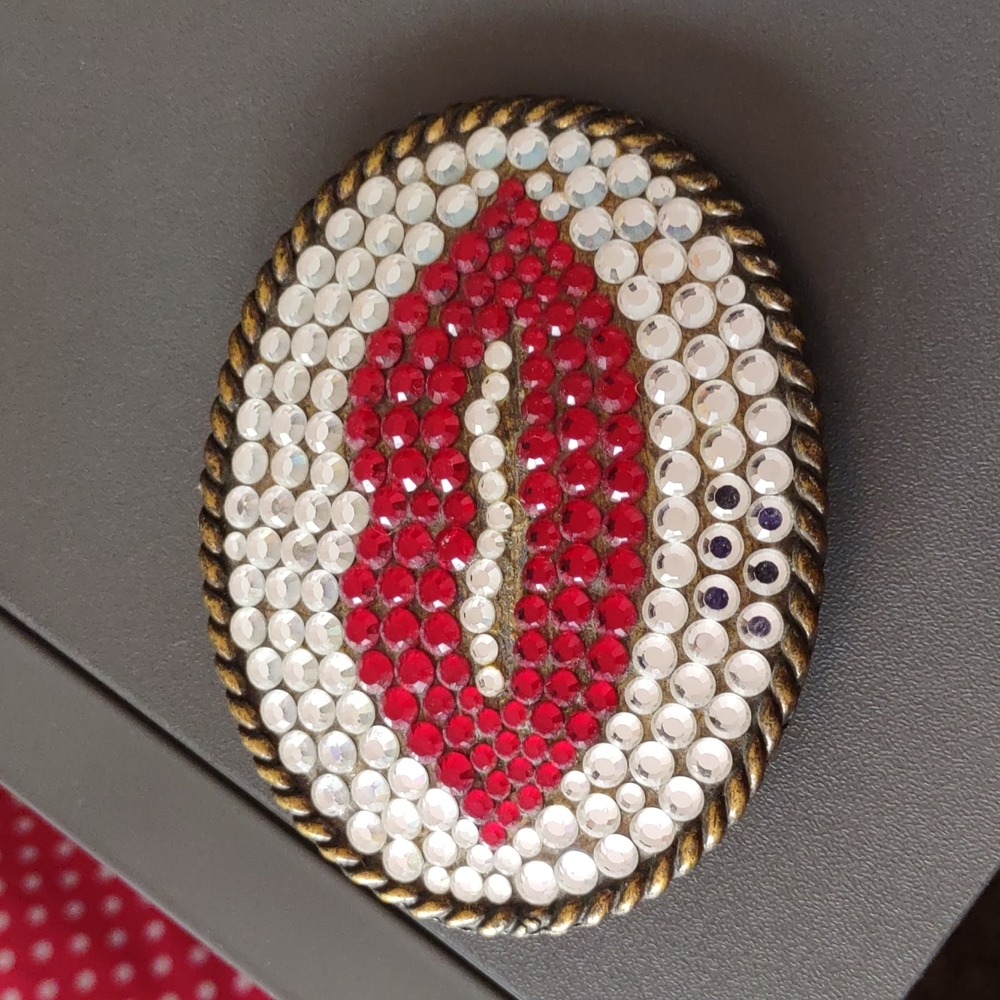 Rhinestone belt buckle